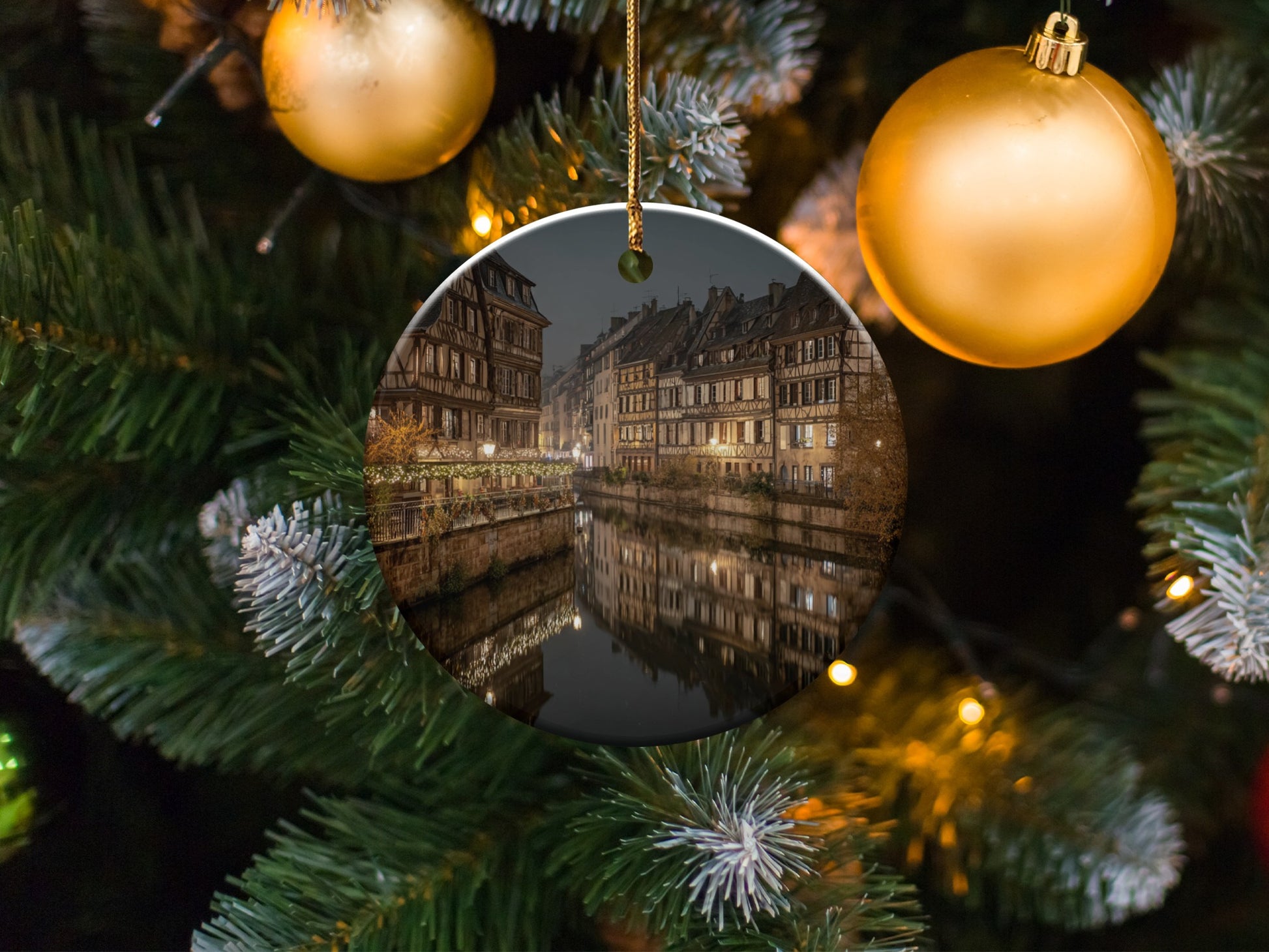 Beautiful Christmas Town Reflection Ornament Decoration